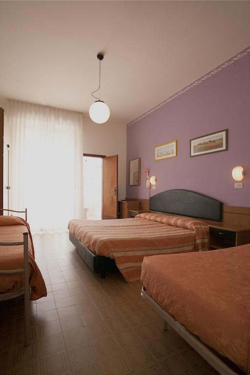 Hotel Meritime Беллария-Иджеа-Марина Номер фото